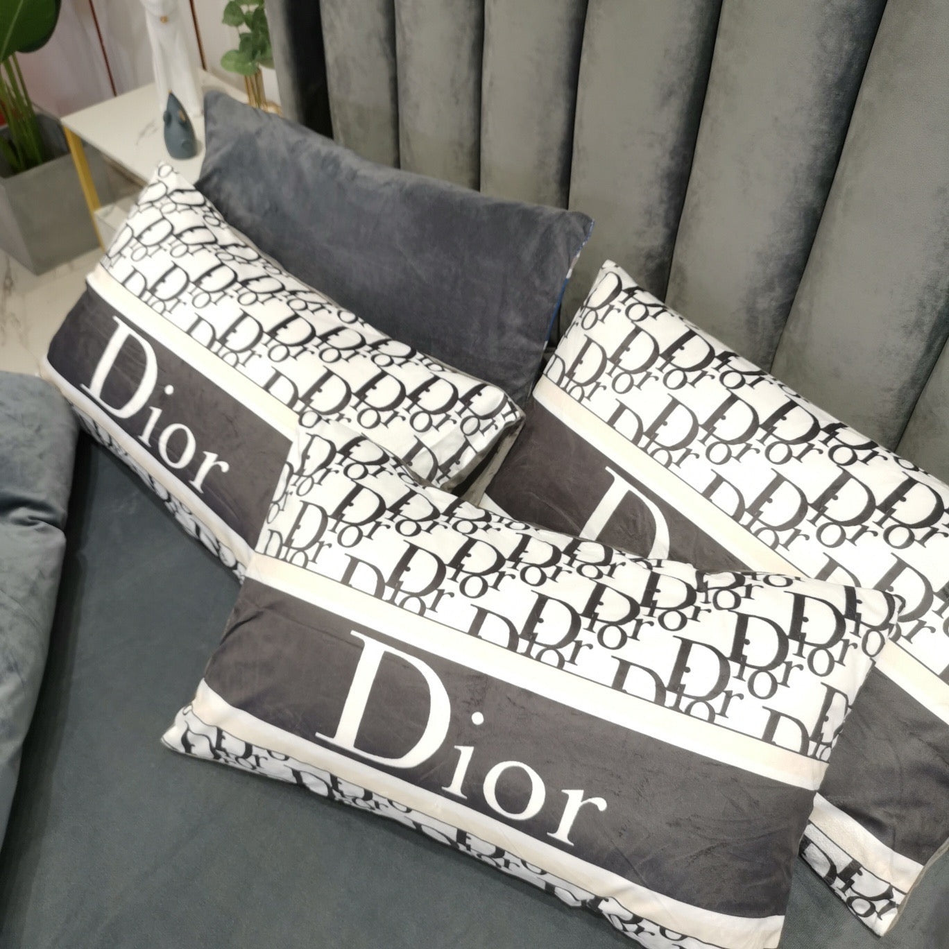 Luxury Branded Logo Classic Christian Dior Design Bed Sheet Crystal Velvet 4 Pieces Bedding Set