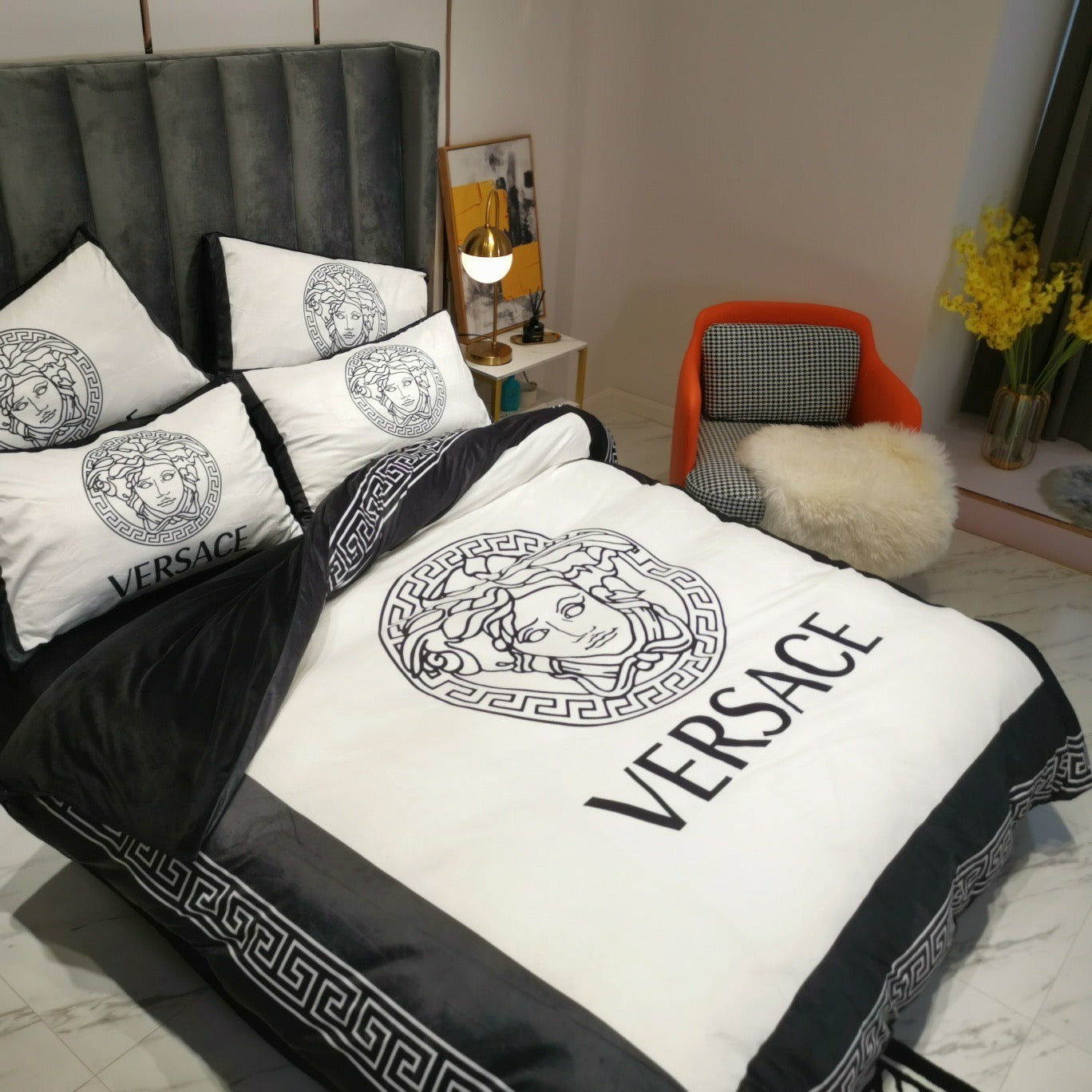 Versace Medusa Luxury Brand Logo Black White Design Bed Sheet Crystal Velvet 4 Pieces Bedding Set