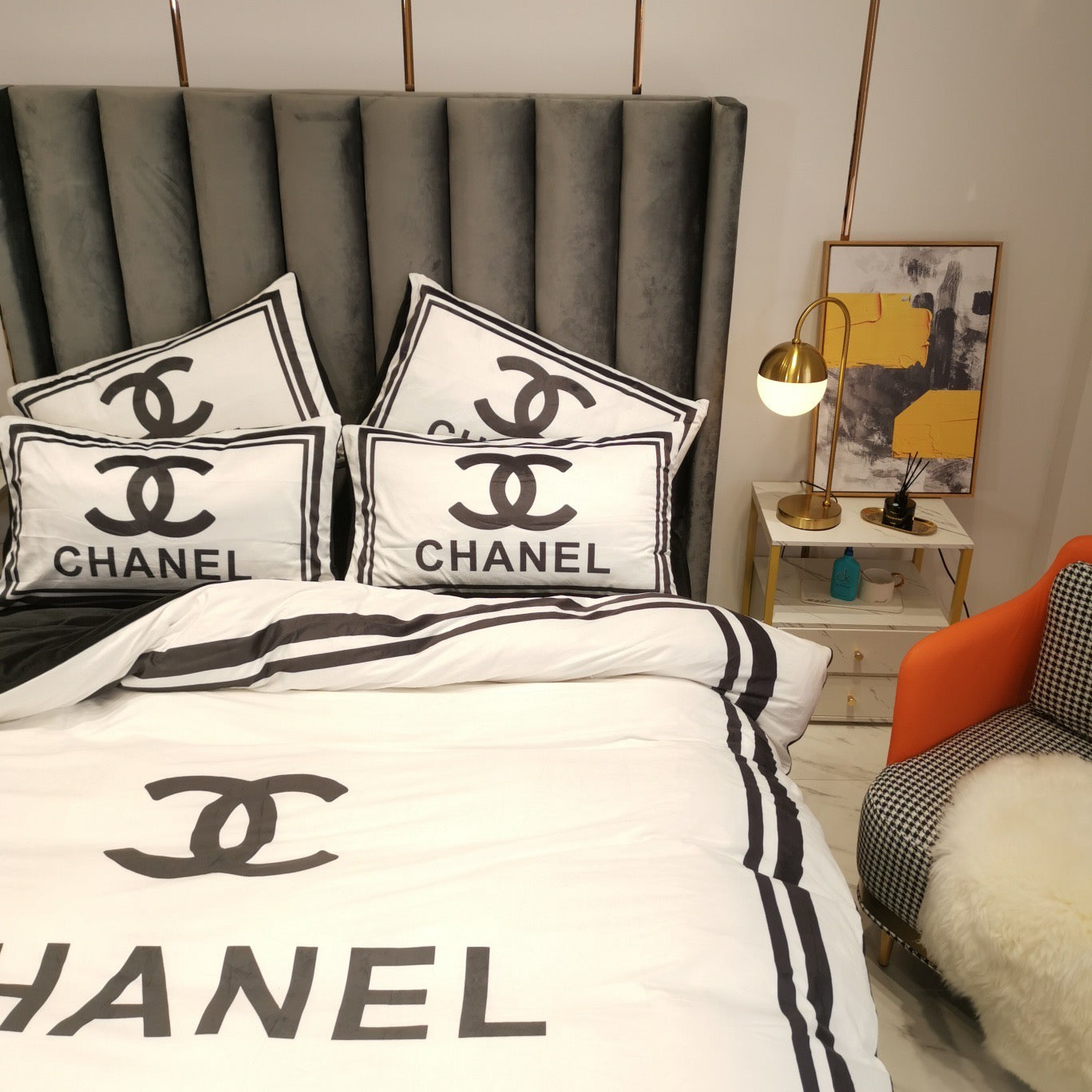 Classic Double C Chanel Luxury Branded Logo Black White Design Bed Sheet Crystal Velvet Bedding Set