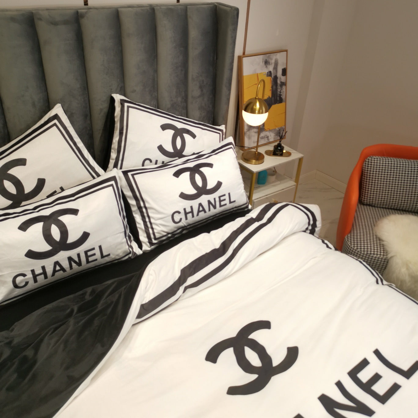 Classic Double C Chanel Luxury Branded Logo Black White Design Bed Sheet Crystal Velvet Bedding Set