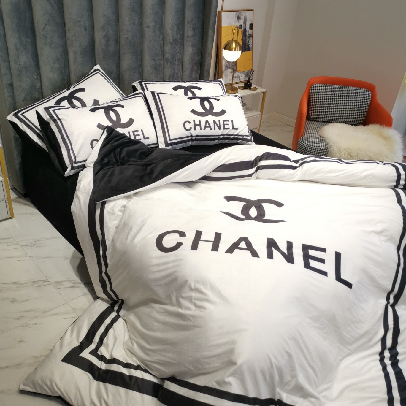 Classic Double C Chanel Luxury Branded Logo Black White Design Bed Sheet Crystal Velvet Bedding Set