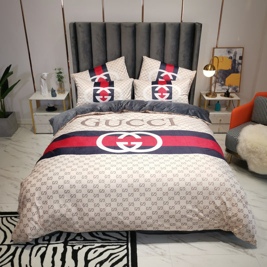 Classic Luxury Branded Gucci Double G Logo Design Bed Sheet Crystal Velvet 4 Pieces Bedding Set