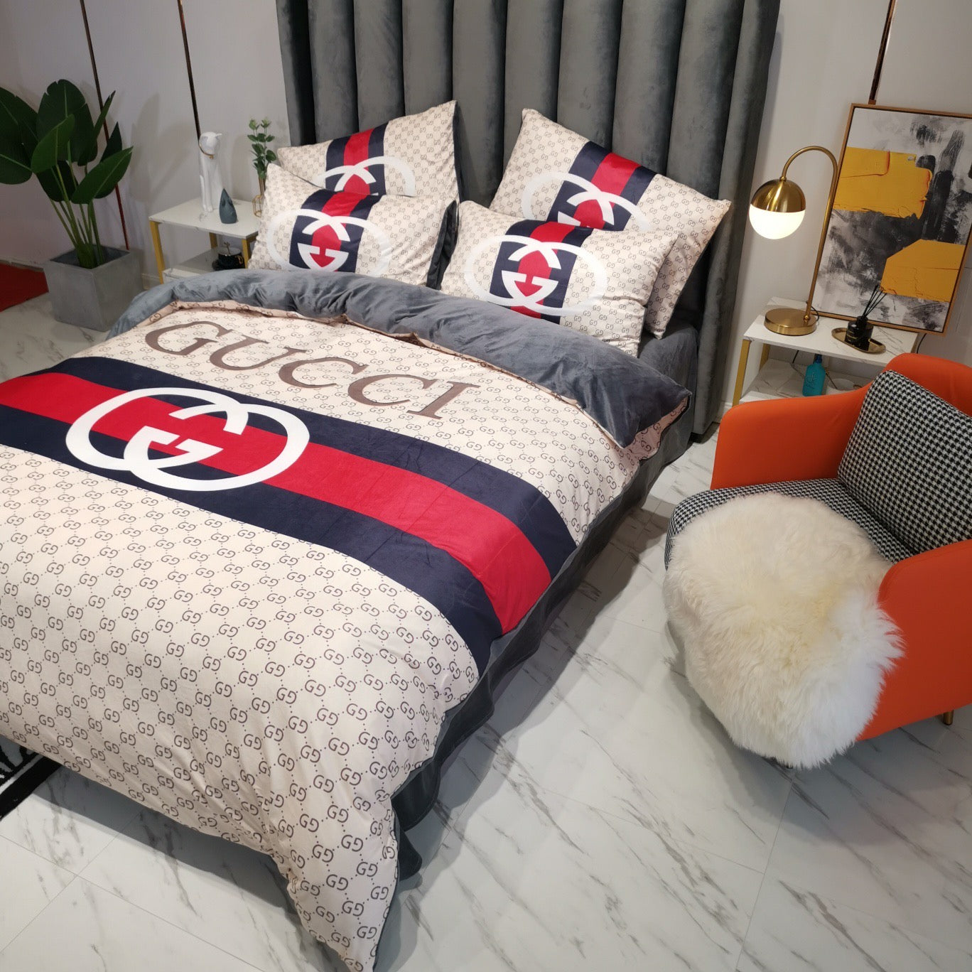 Classic Luxury Branded Gucci Double G Logo Design Bed Sheet Crystal Velvet 4 Pieces Bedding Set