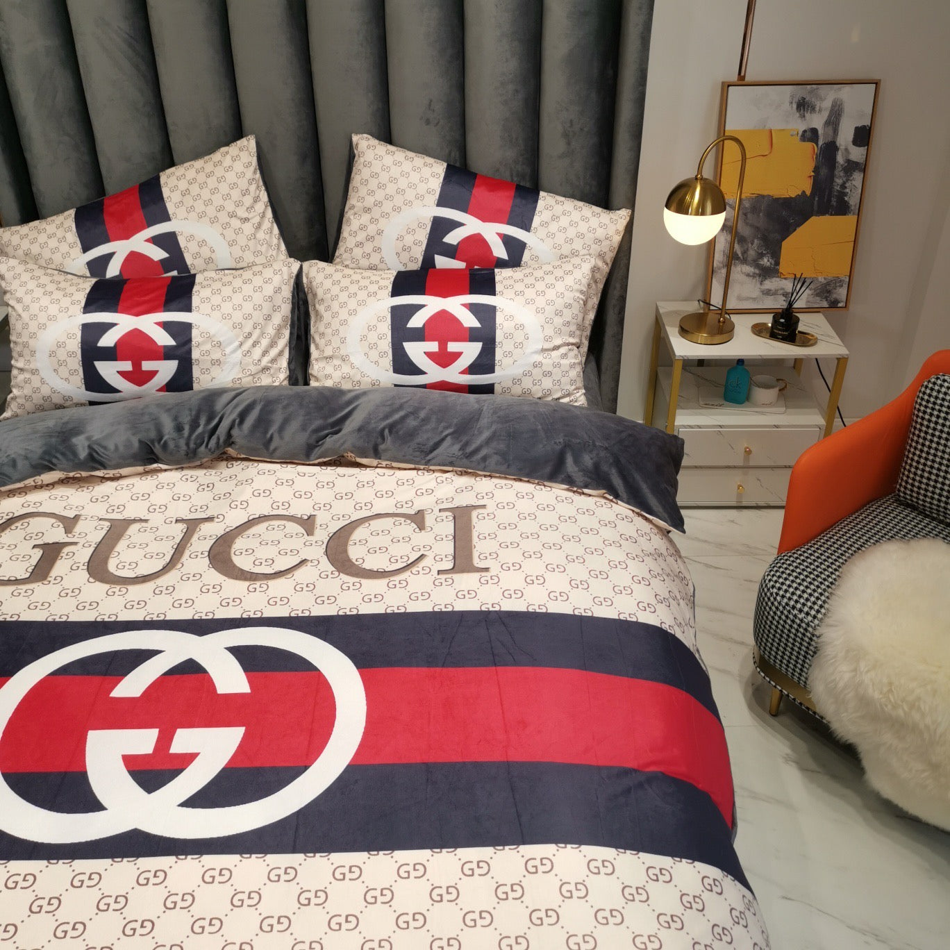 Classic Luxury Branded Gucci Double G Logo Design Bed Sheet Crystal Velvet 4 Pieces Bedding Set