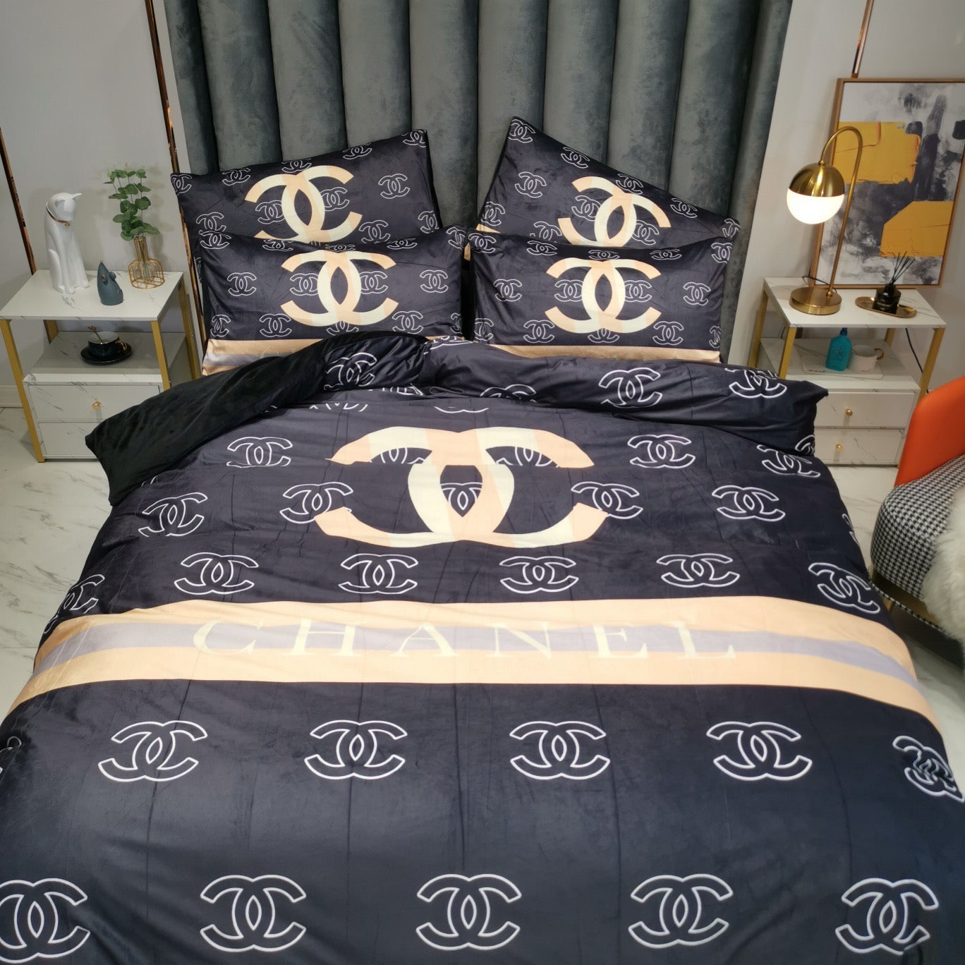 Black Gold Double C Design Chanel Luxury Brand Logo Bed Sheet Crystal Velvet Bedding Set