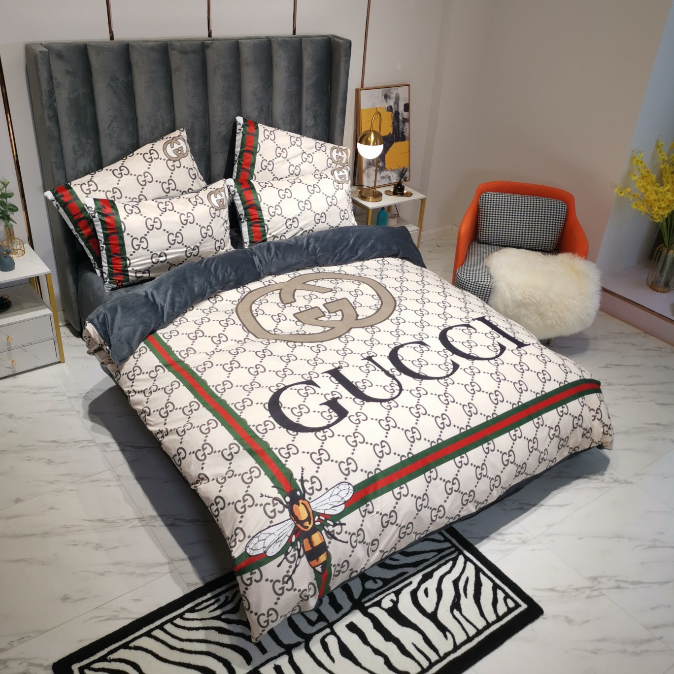 Gucci Double G Logo Design Bed Sheet Luxury Branded Crystal Velvet 4 Pieces Bedding Set