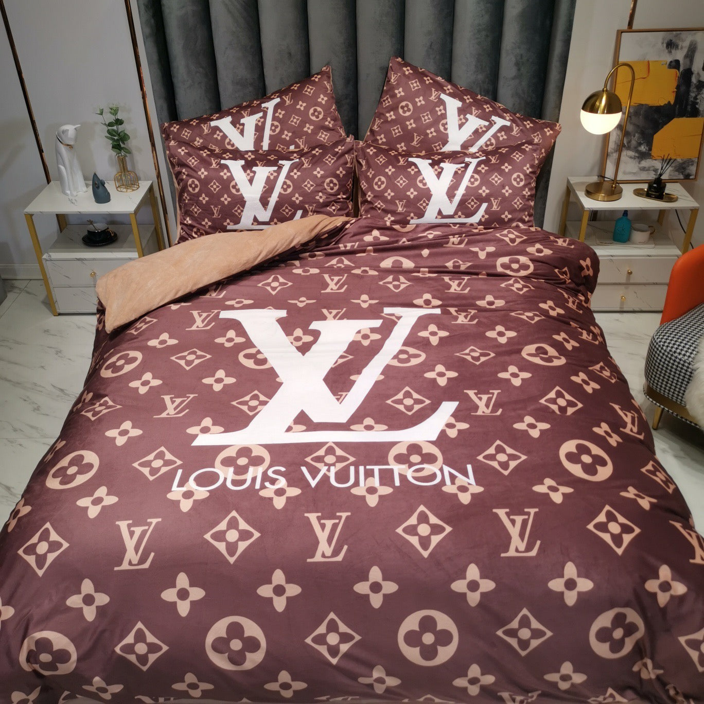 Classic Brown Louis Vuitton LV Luxury Brand Design Bed Sheet Crystal Velvet 4 Pieces Bedding Set