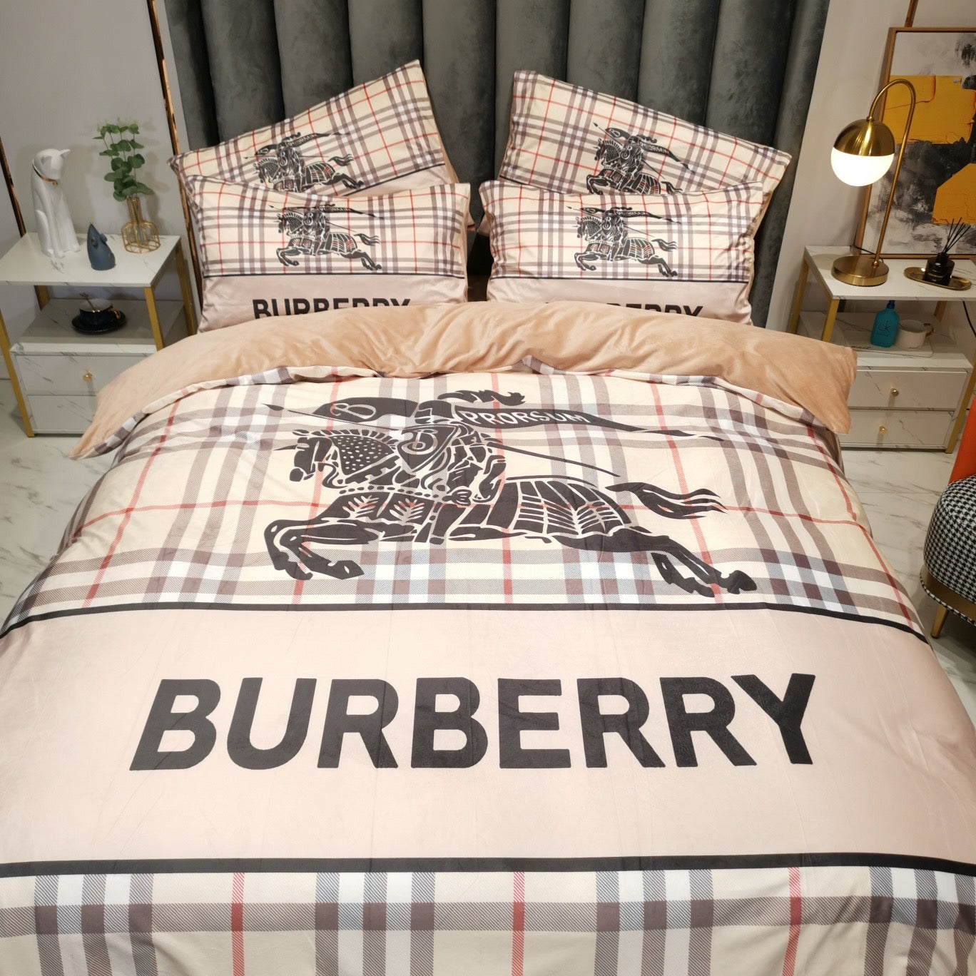 Classic Burberry Horse Rider Design Luxury Branded Logo Crystal Velvet Bedding Set