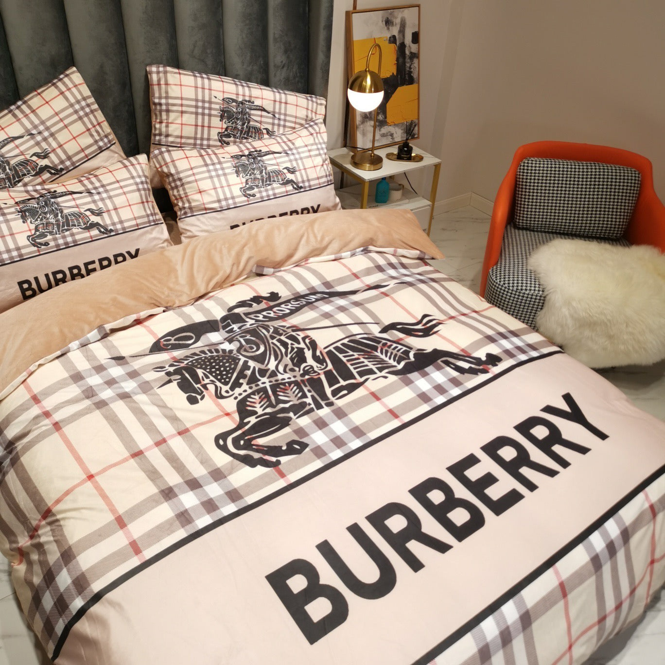 Classic Burberry Horse Rider Design Luxury Branded Logo Crystal Velvet Bedding Set