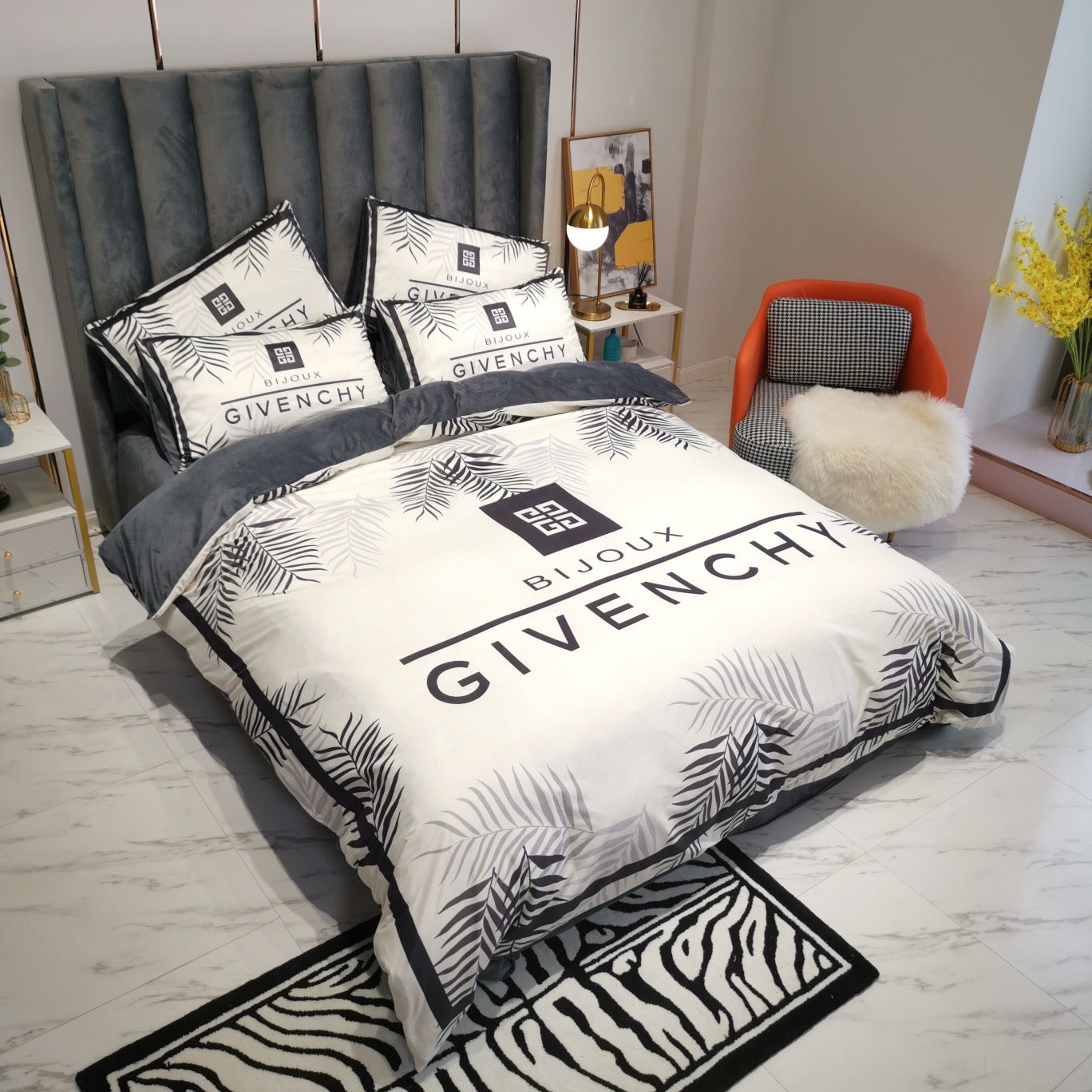 Givenchy Luxury Branded Logo Design Bed Sheet Crystal Velvet 4 Pieces Bedding Set