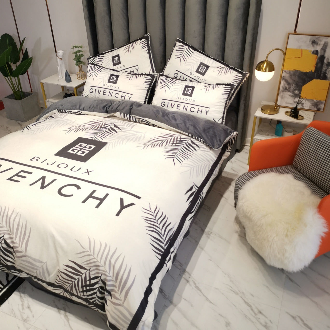 Givenchy Luxury Branded Logo Design Bed Sheet Crystal Velvet 4 Pieces Bedding Set