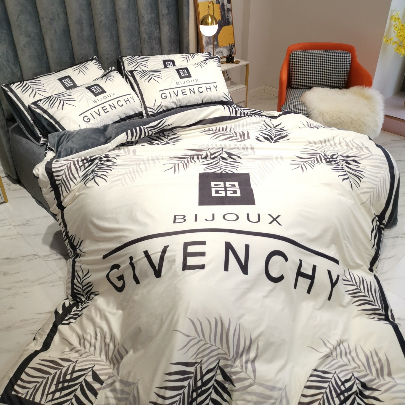 Givenchy Luxury Branded Logo Design Bed Sheet Crystal Velvet 4 Pieces Bedding Set