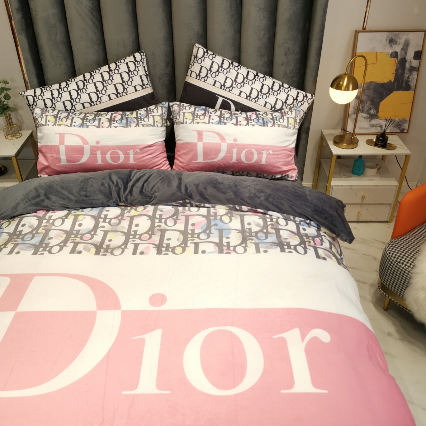 Luxury Branded Pink Christian Dior Logo Bed Sheet Crystal Velvet 4 Pieces Bedding Set