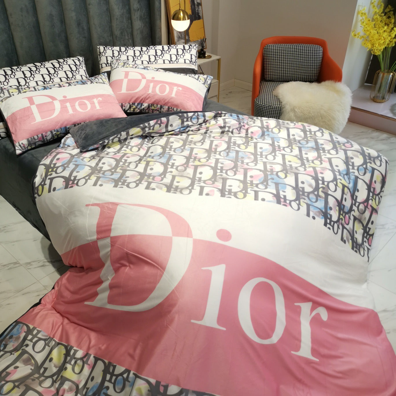 Luxury Branded Pink Christian Dior Logo Bed Sheet Crystal Velvet 4 Pieces Bedding Set