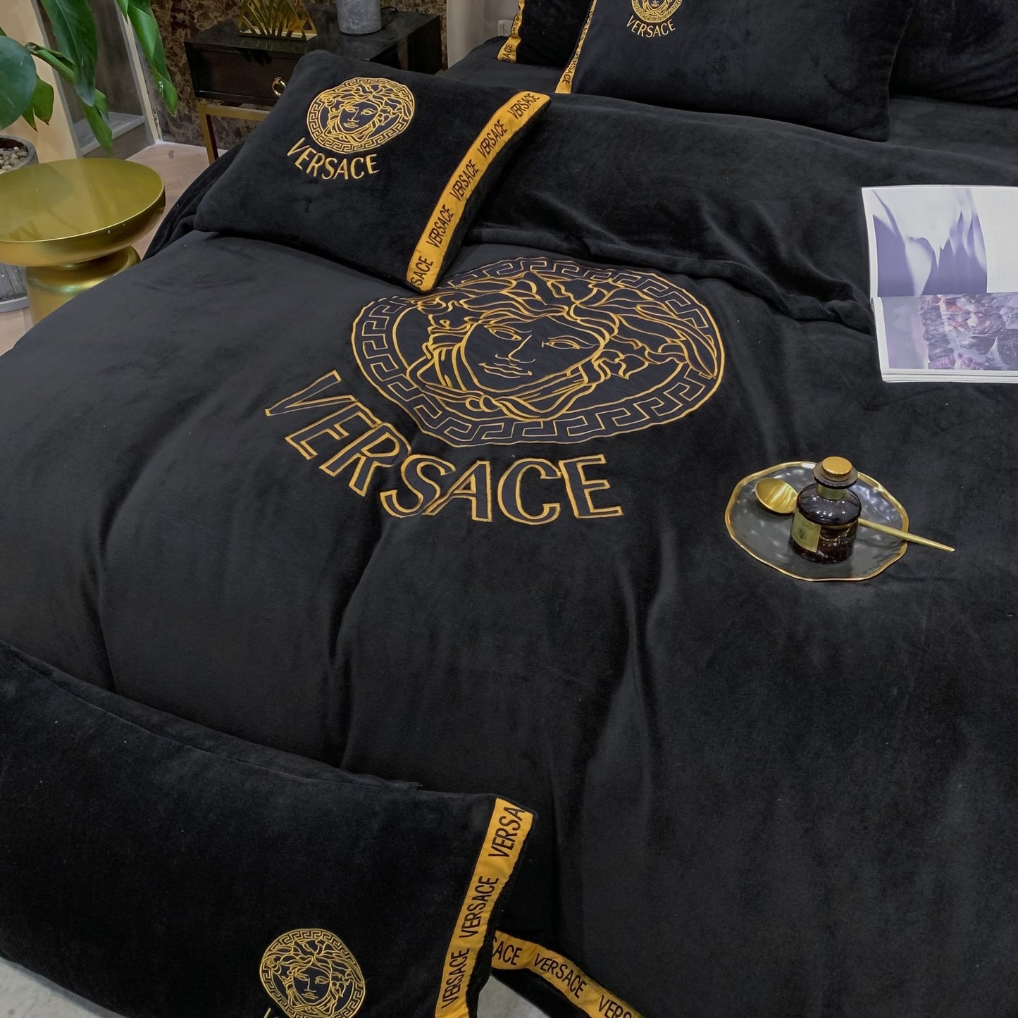 Versace Medusa Black Gold Milk Velvet Bedding Set