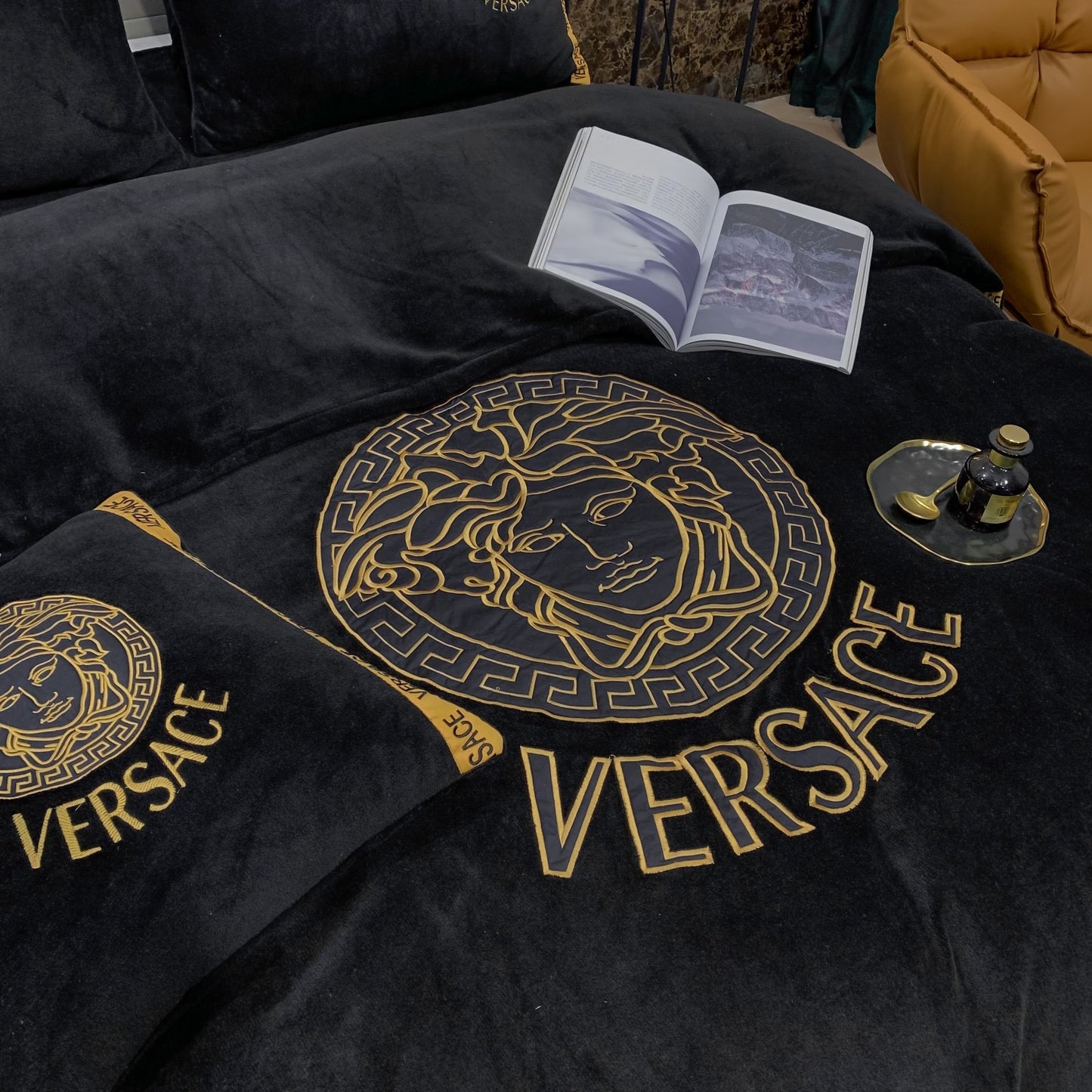 Versace Medusa Black Gold Milk Velvet Bedding Set