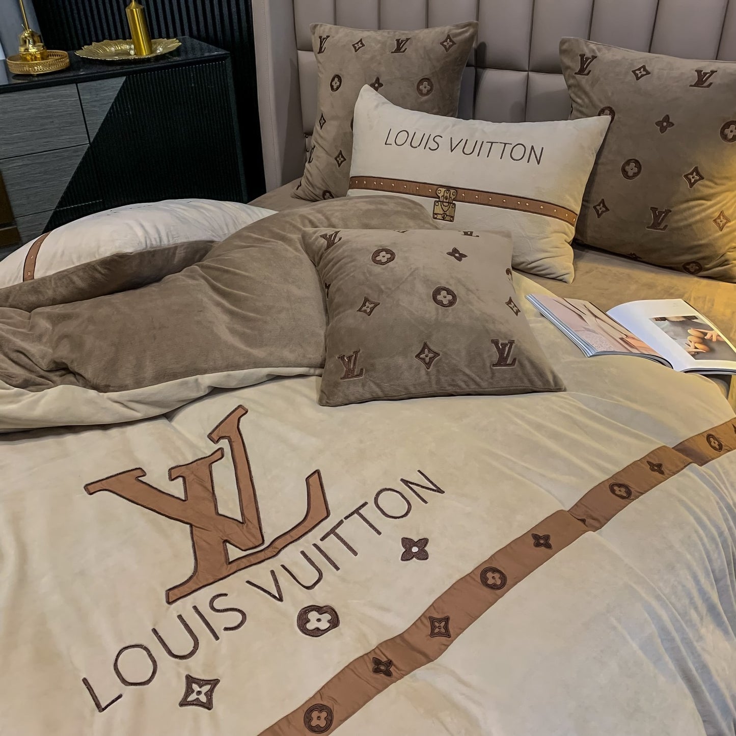 Louis Vuitton LV Milk Velvet Brown Bedding Set