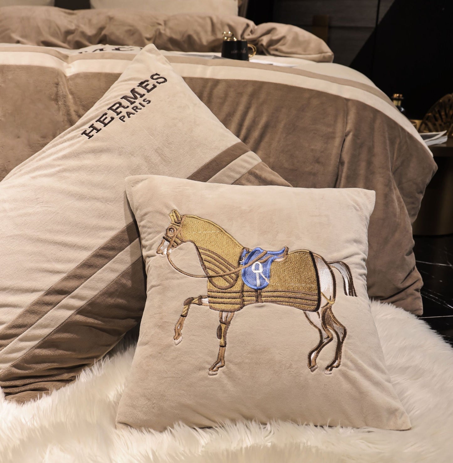 Brown Hermes Horse Milk Velvet Bedding Set