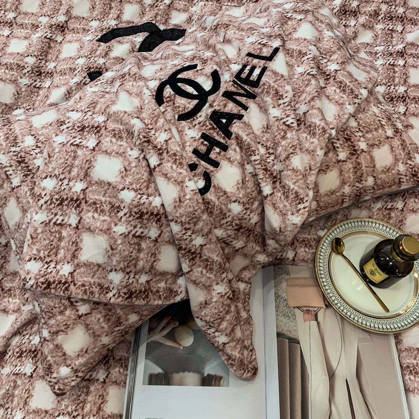 Pinky Fluffy Chanel Milk Velvet Bedding Set