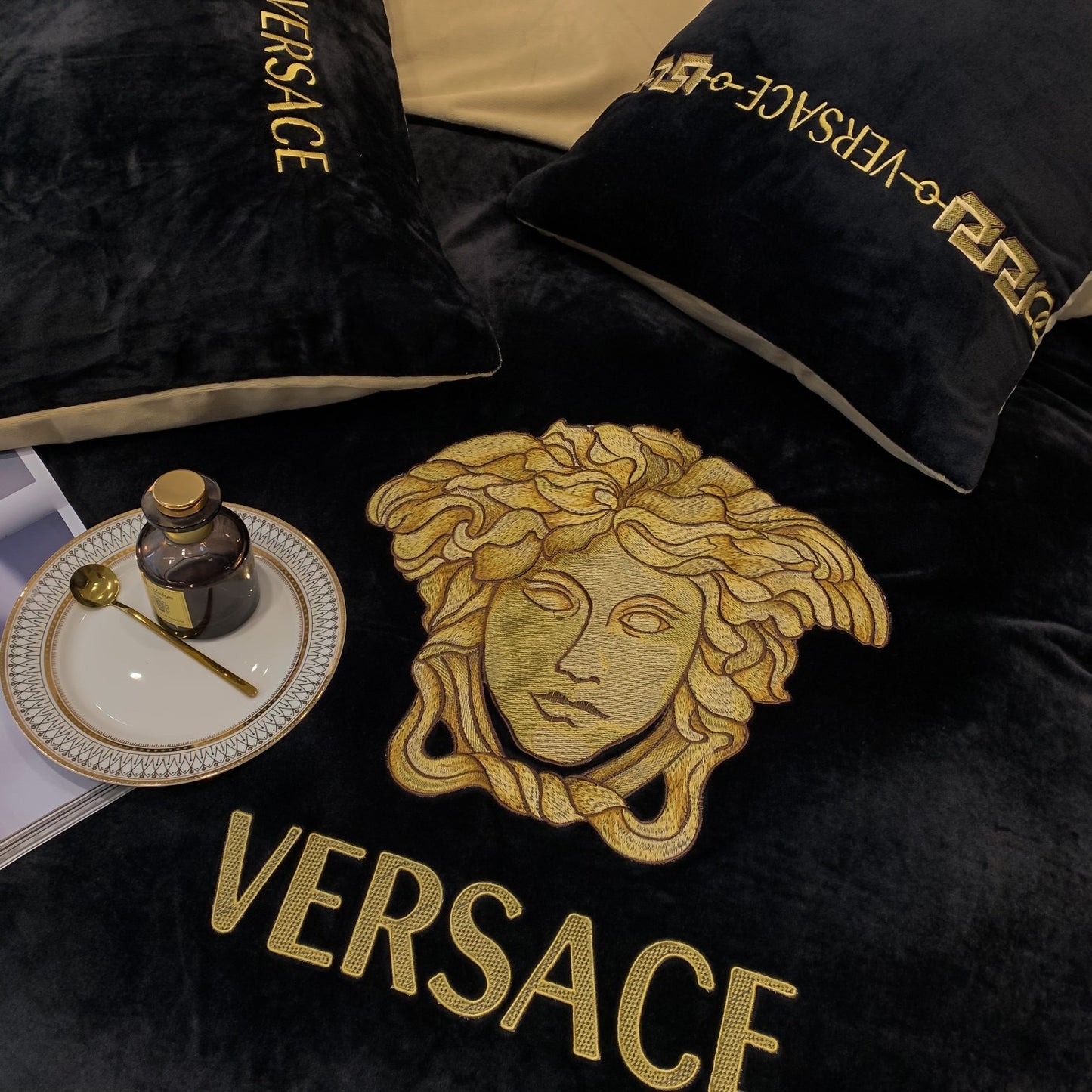 Classic Medusa Design Versace Milk Velvet Bedding Set