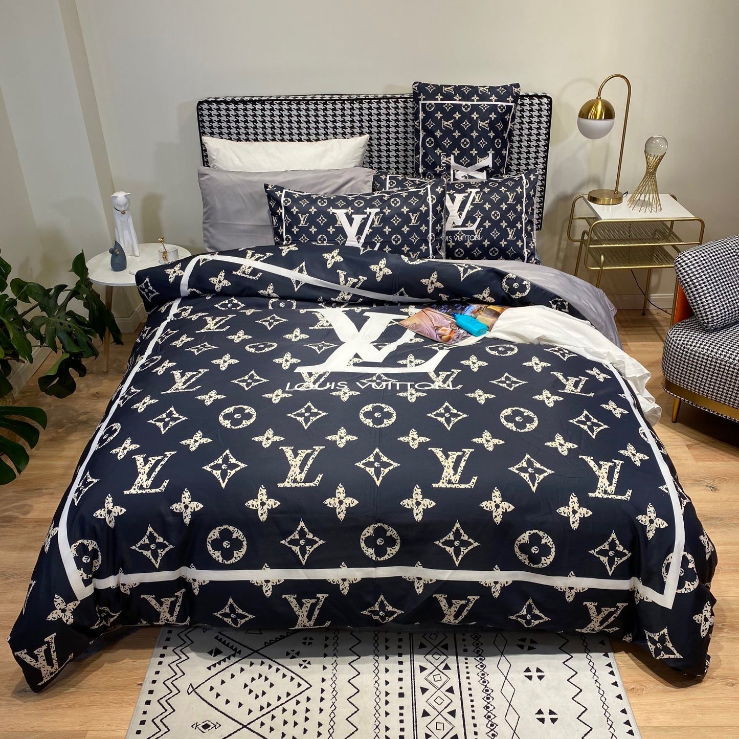 Louis Vuitton Classic LV Logo Real Silk Material Bedding Set