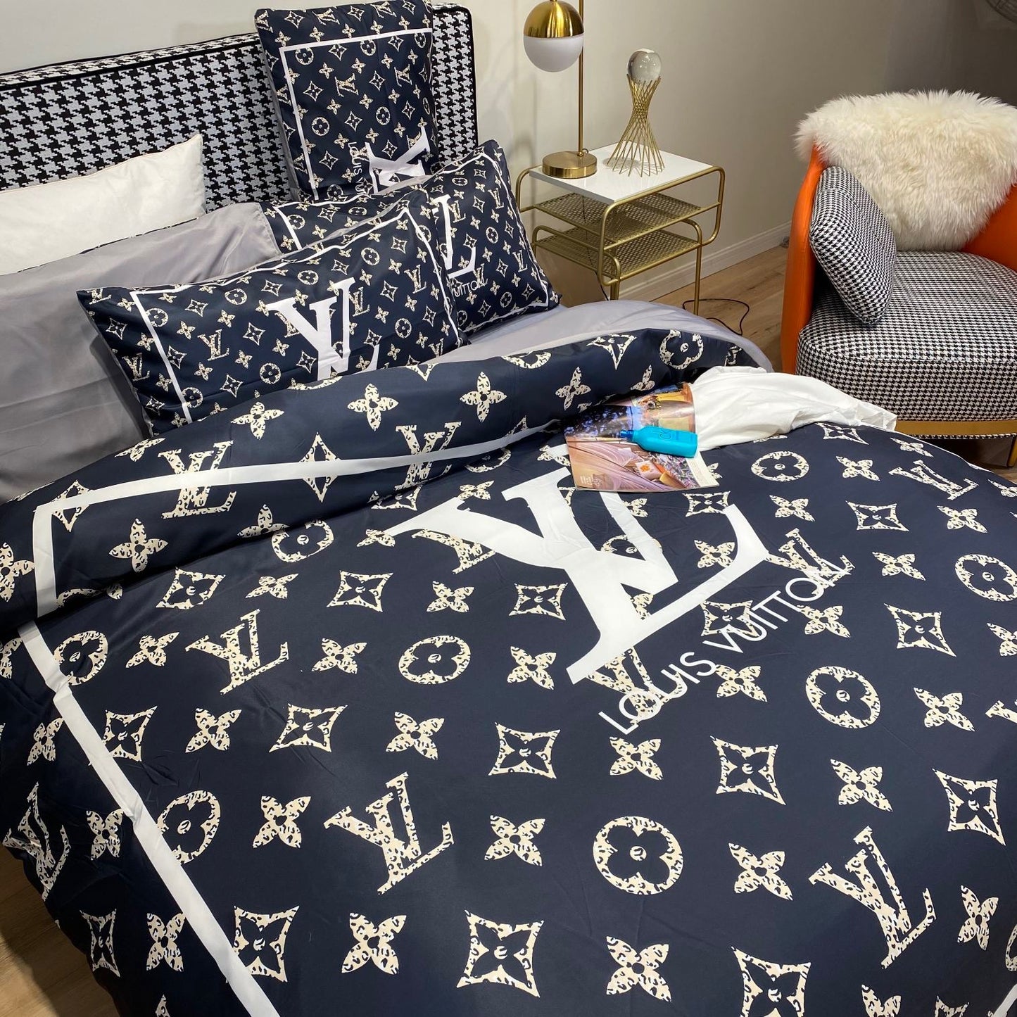 Louis Vuitton Classic LV Logo Real Silk Material Bedding Set