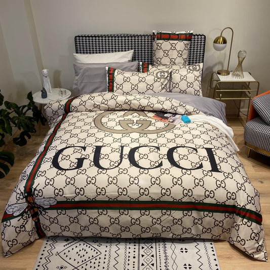 Classic Gucci Logo Real Silk Material Bedding Set