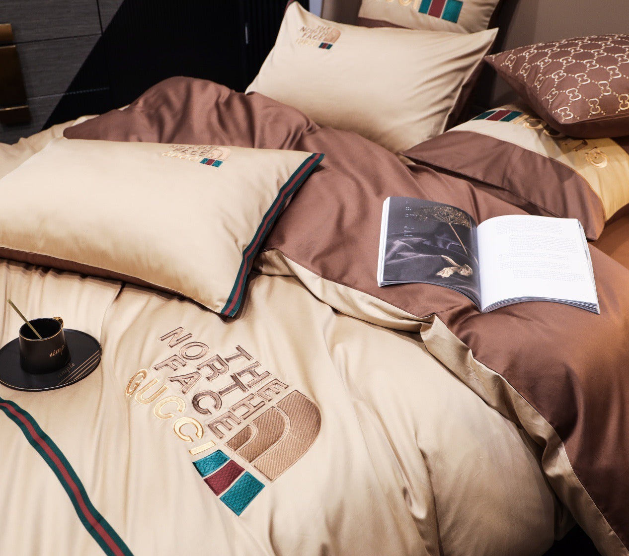 Gucci X The North Face Luxury Branded Design Bed Sheet Egyptian Cotton 4 Pieces Bedding Set