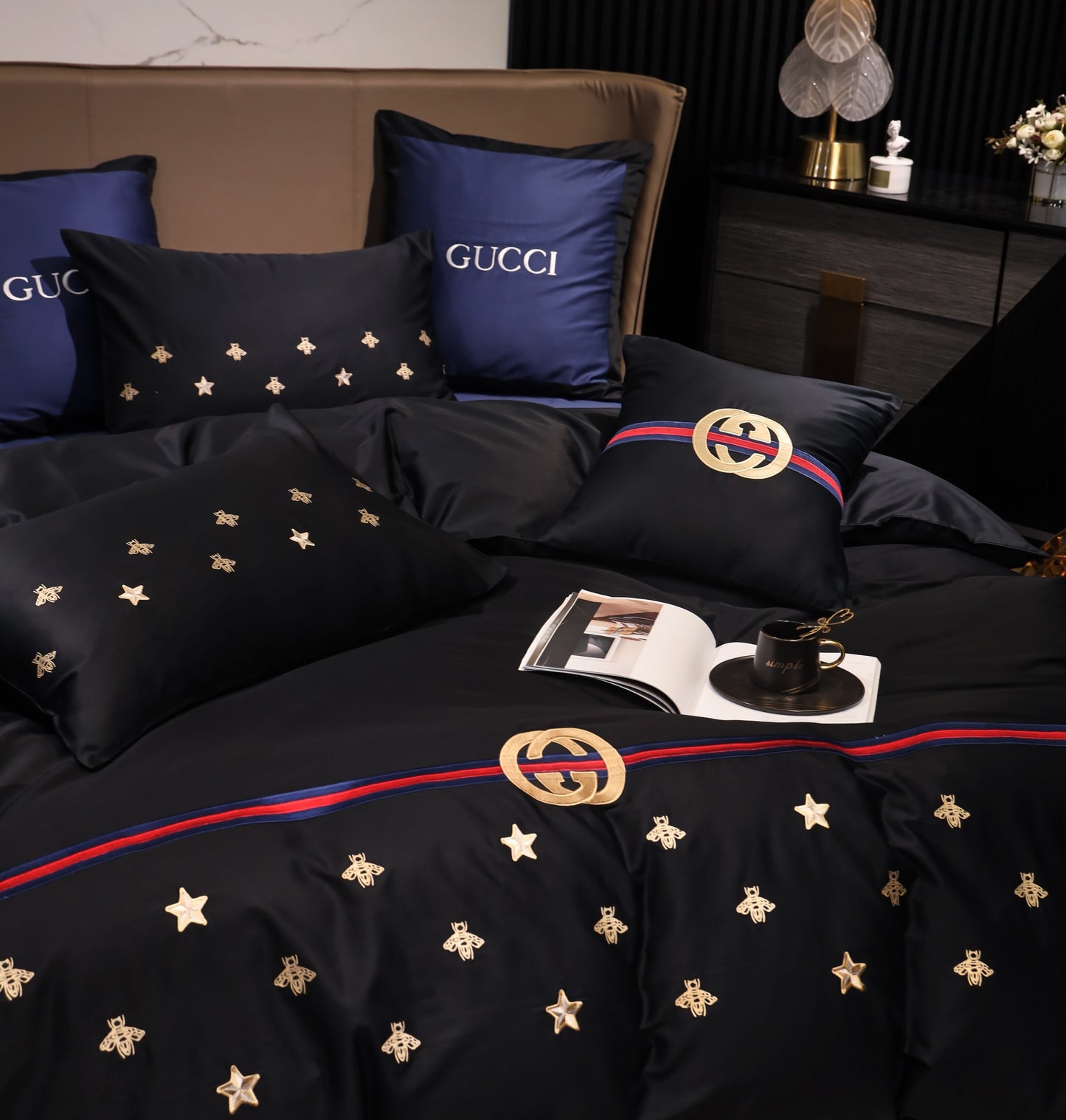 Gucci Black Gold Bee Luxury Branded Logo Bed Sheet Egyptian Cotton 4 Pieces Bedding Set