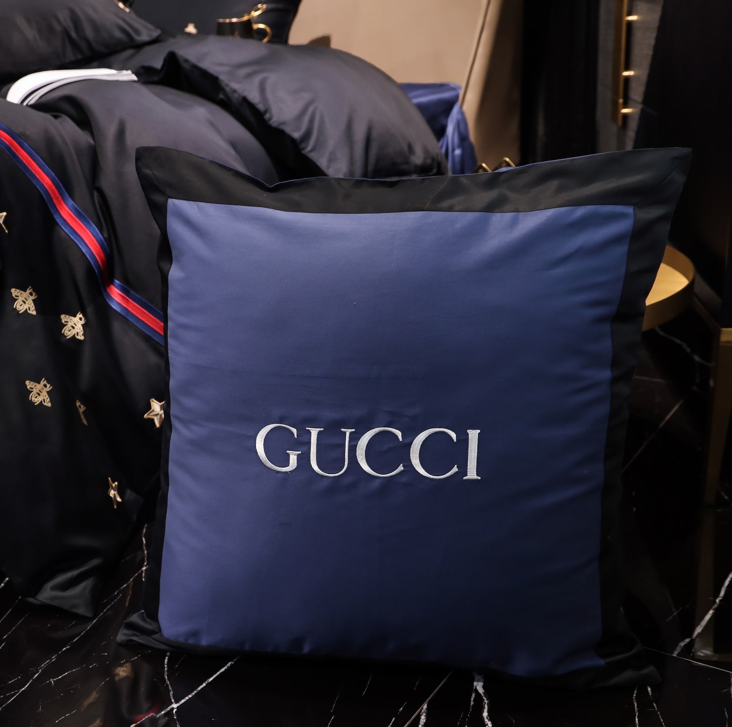 Gucci Black Gold Bee Luxury Branded Logo Bed Sheet Egyptian Cotton 4 Pieces Bedding Set