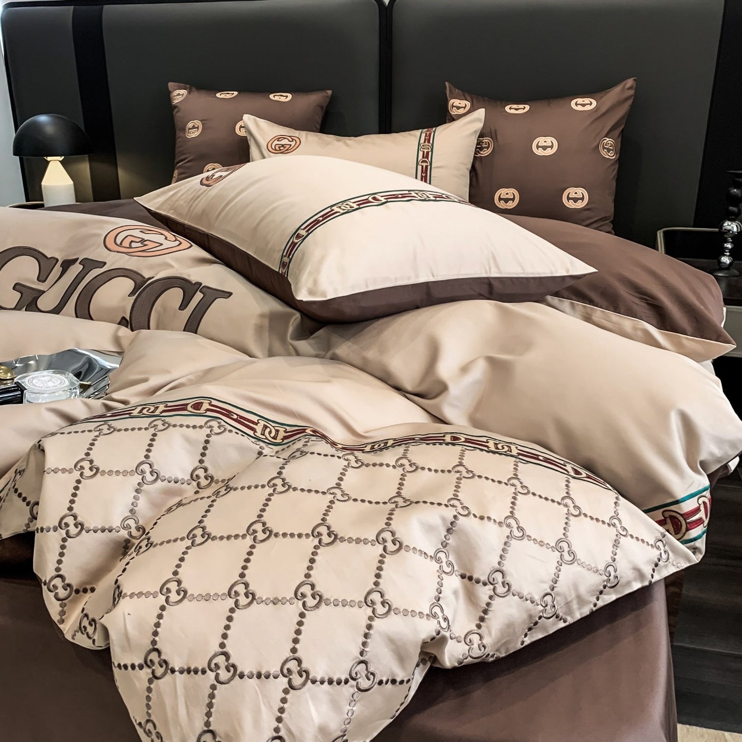 Classic Double G Gucci Luxury Branded Logo Brown Bed Sheet Egyptian Cotton 4 Pieces Bedding Set