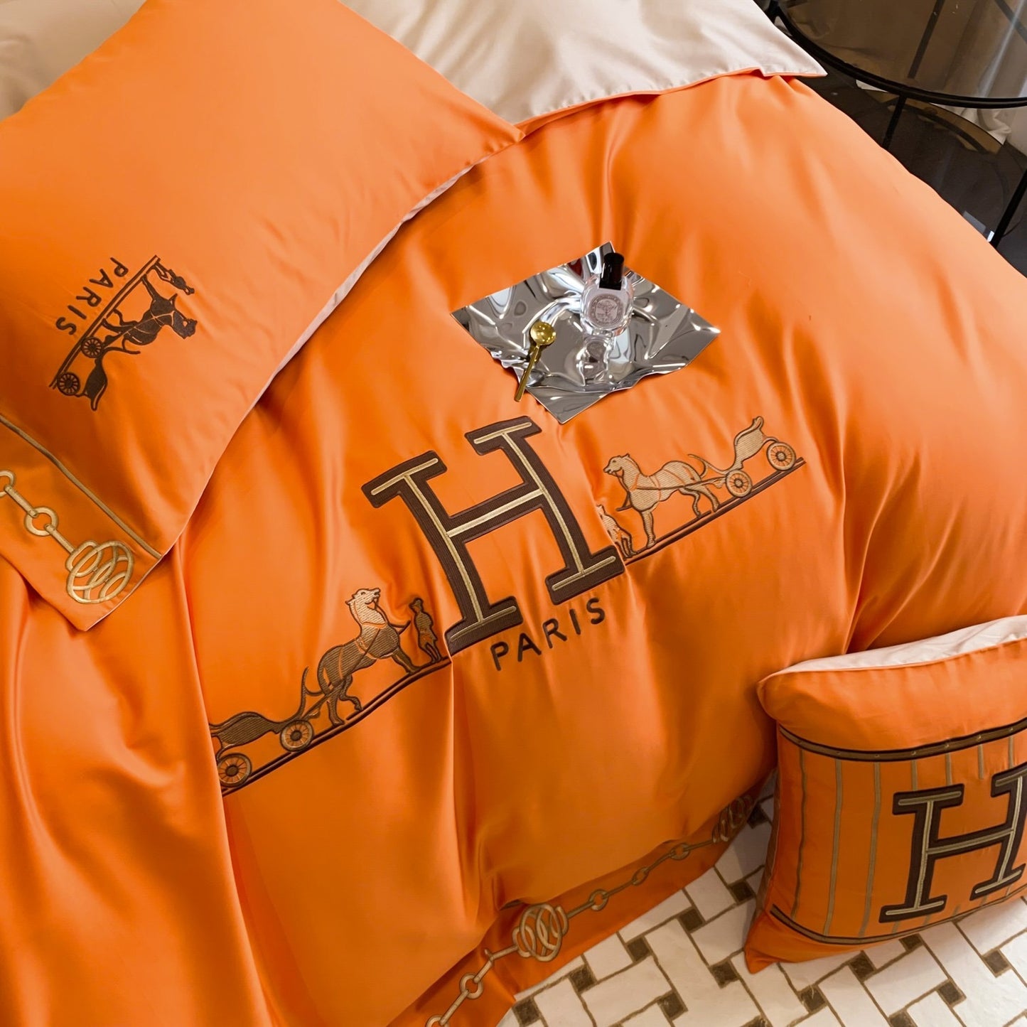 Classic Hermes Orange Luxury Branded Logo Design Bed Sheet Egyptian Cotton 4 Pieces Bedding Set