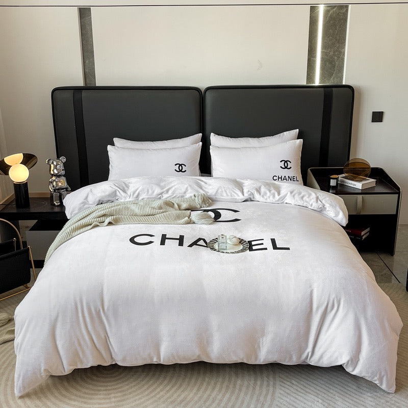 Plain White Colour Luxury Branded Chanel Logo Design Crystal Velvet Bedding Set