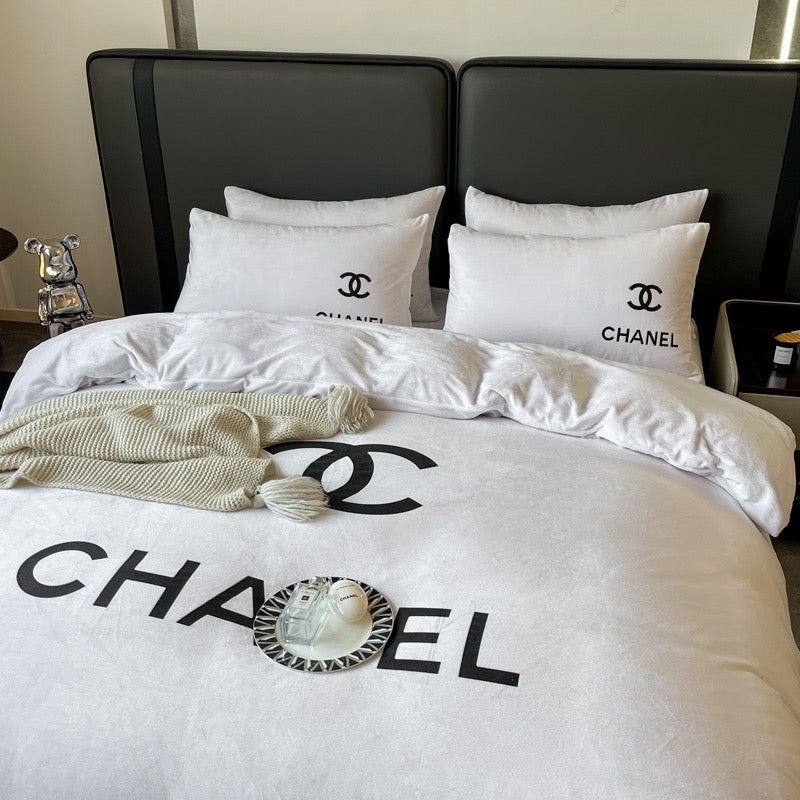 Plain White Colour Luxury Branded Chanel Logo Design Crystal Velvet Bedding Set