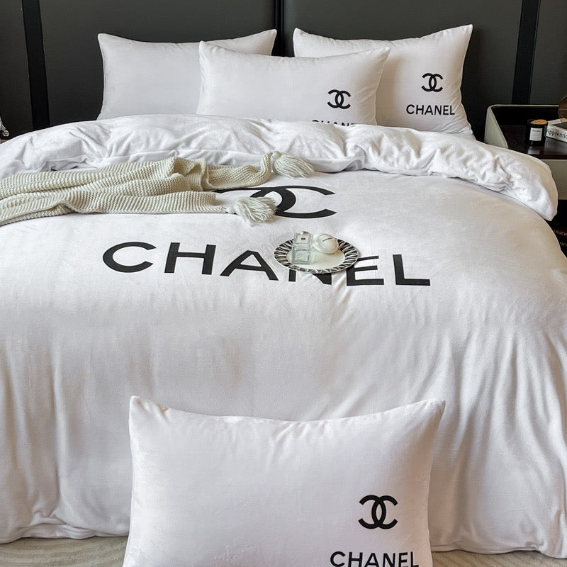 Plain White Colour Luxury Branded Chanel Logo Design Crystal Velvet Bedding Set