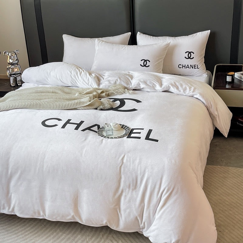 Plain White Colour Luxury Branded Chanel Logo Design Crystal Velvet Bedding Set