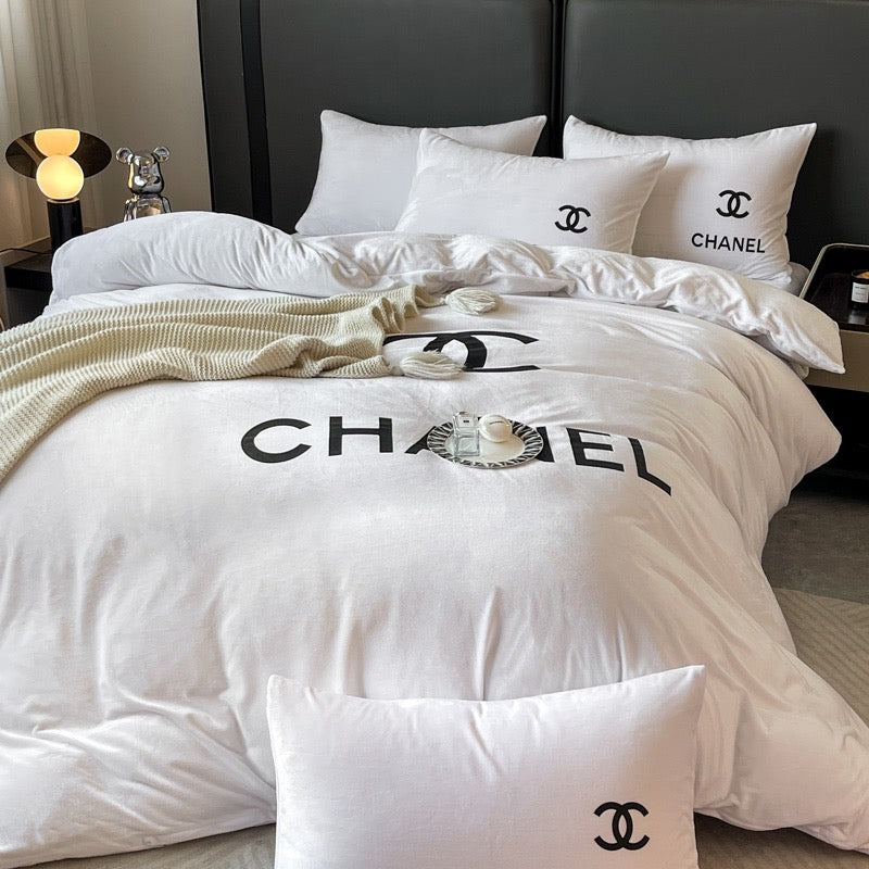 Plain White Colour Luxury Branded Chanel Logo Design Crystal Velvet Bedding Set