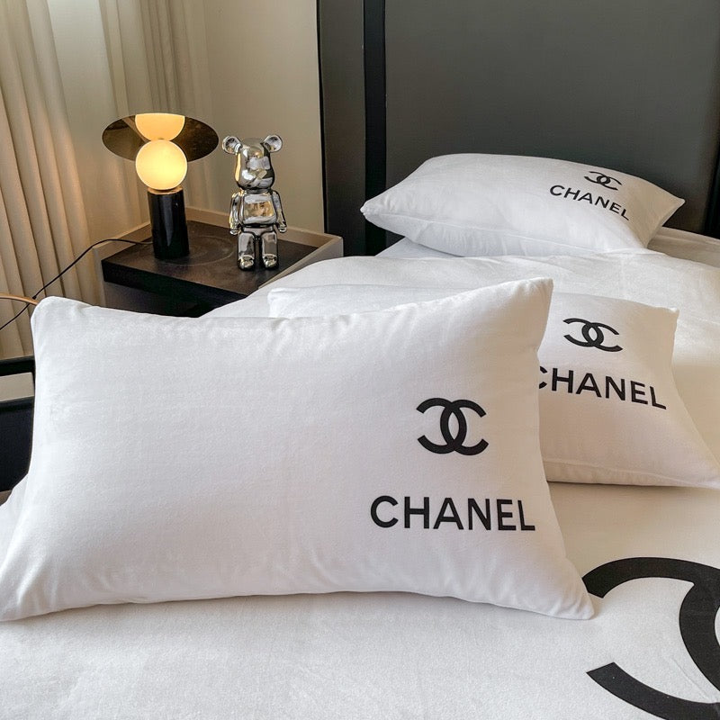 Plain White Colour Luxury Branded Chanel Logo Design Crystal Velvet Bedding Set