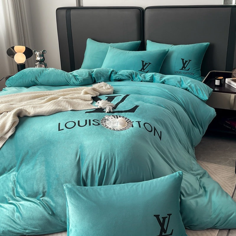 Tiffany Blue Design Plain Louis Vuitton LV Luxury Branded Logo Bed Sheet Crystal Velvet Bedding Set