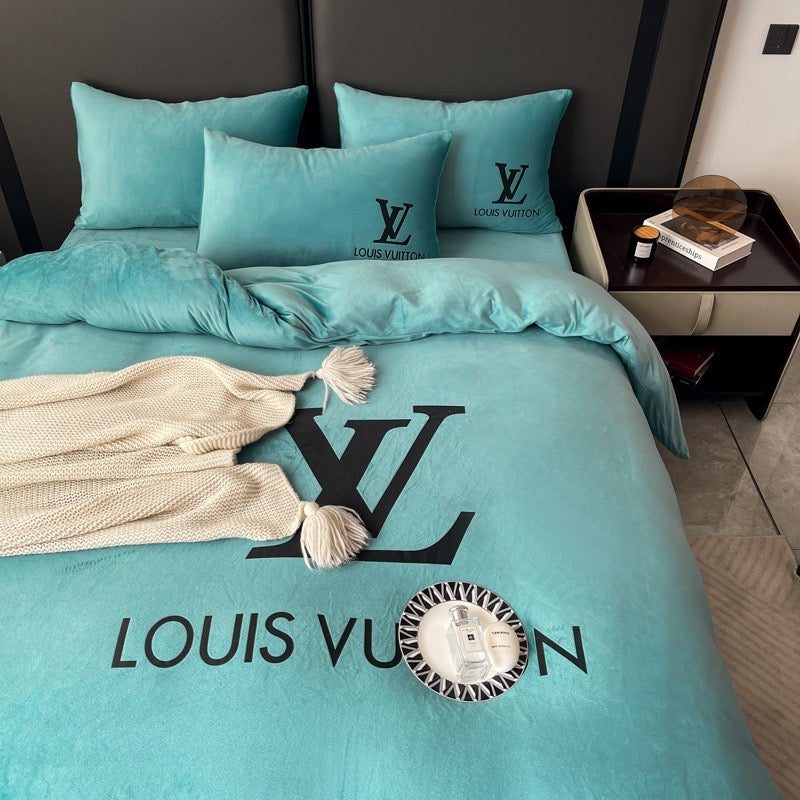 Tiffany Blue Design Plain Louis Vuitton LV Luxury Branded Logo Bed Sheet Crystal Velvet Bedding Set