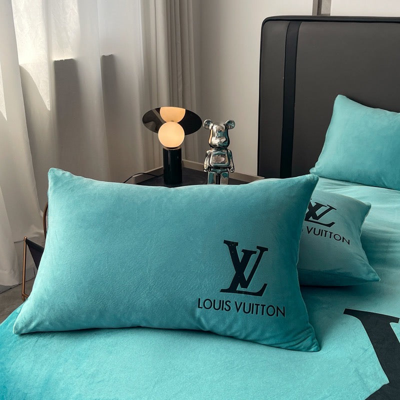 Tiffany Blue Design Plain Louis Vuitton LV Luxury Branded Logo Bed Sheet Crystal Velvet Bedding Set