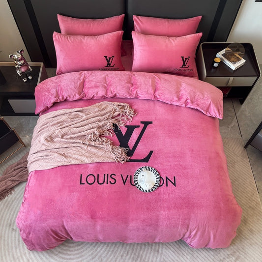 Pink Design Plain Luxury Branded Logo Design Louis Vuitton LV Bed Sheet Crystal Velvet Bedding Set