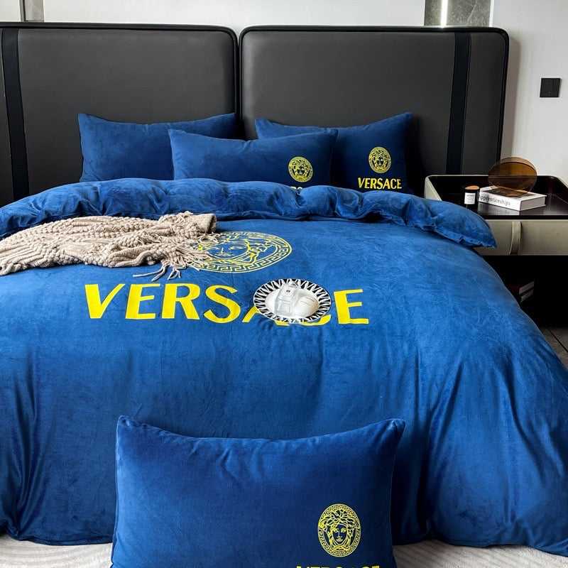 Dark Blue Plain Design Bed Sheet Gold Versace Medusa Luxury Branded Logo Crystal Velvet Bedding Set