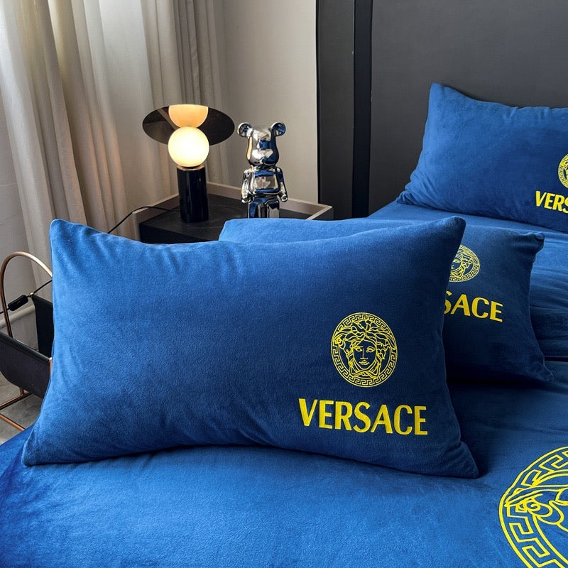 Dark Blue Plain Design Bed Sheet Gold Versace Medusa Luxury Branded Logo Crystal Velvet Bedding Set