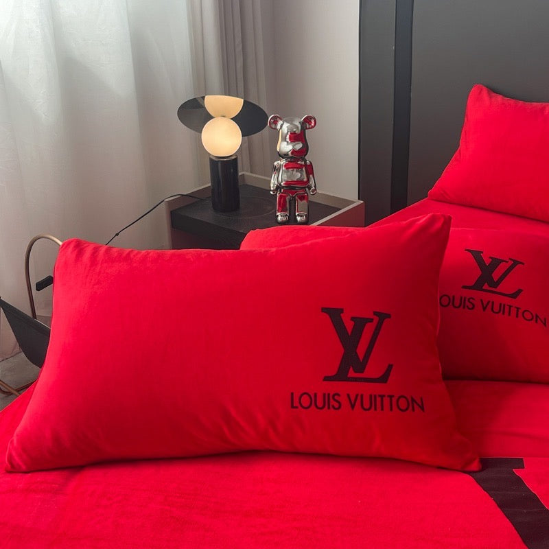 Plain Red Colour Bed Sheet Louis Vuitton LV Luxury Branded Logo Design Crystal Velvet Bedding Set