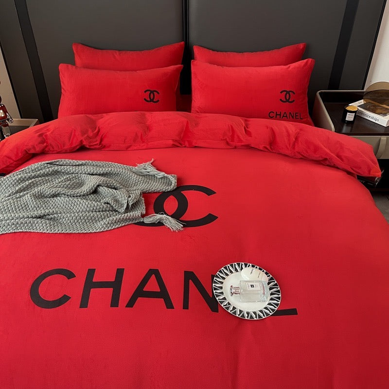 Plain Red Colour Chanel Luxury Branded Logo Design Crystal Velvet Bedding Set