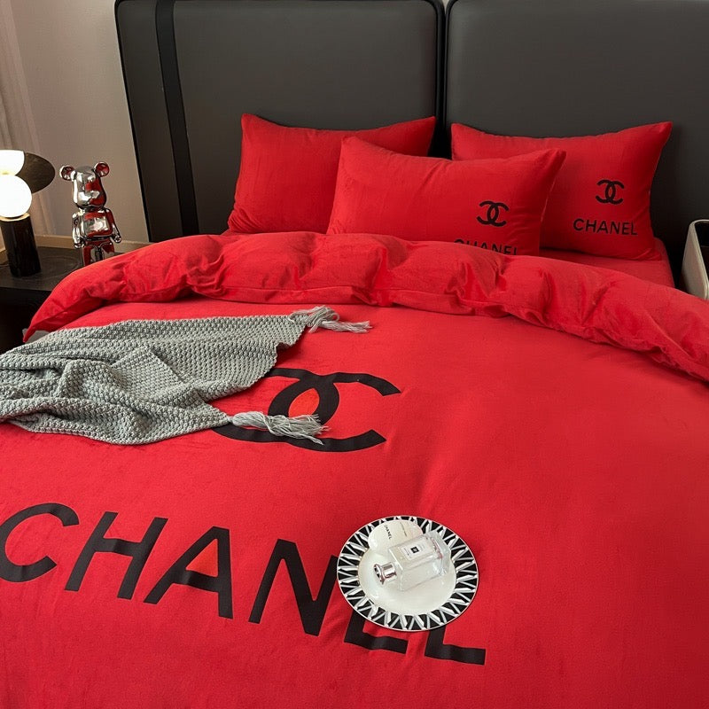 Plain Red Colour Chanel Luxury Branded Logo Design Crystal Velvet Bedding Set