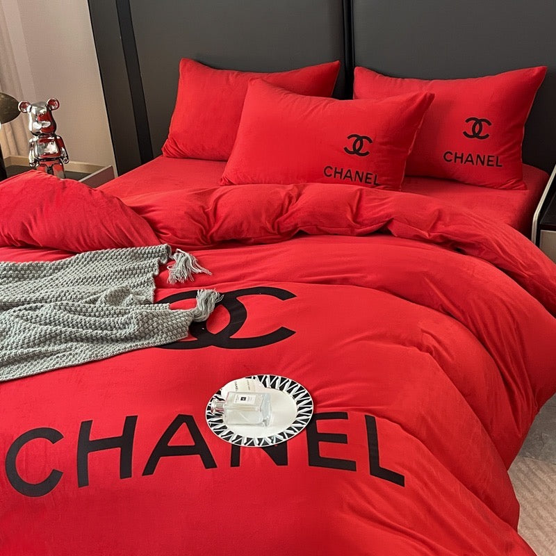 Plain Red Colour Chanel Luxury Branded Logo Design Crystal Velvet Bedding Set