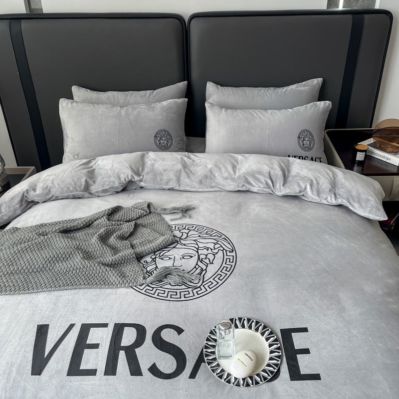 Versace Medusa Plain Grey Colour Bed Sheet Design Luxury Branded Logo Crystal Velvet Bedding Set