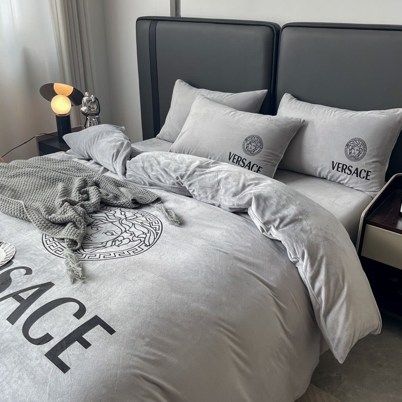 Versace Medusa Plain Grey Colour Bed Sheet Design Luxury Branded Logo Crystal Velvet Bedding Set